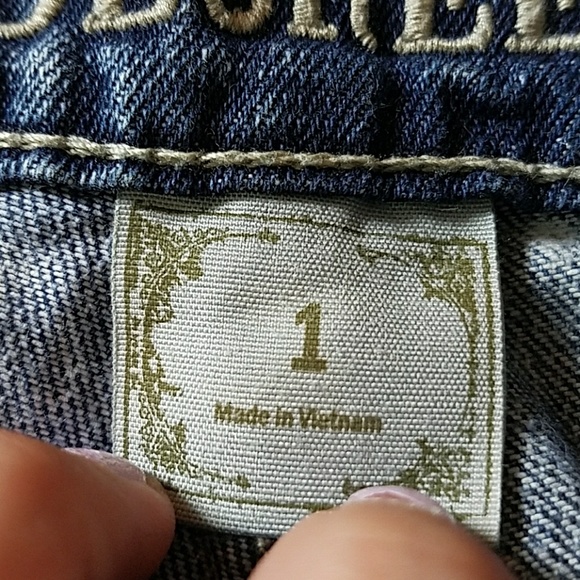 🌹Decree size 1 shorts can fit 0🌹 - Picture 2 of 7